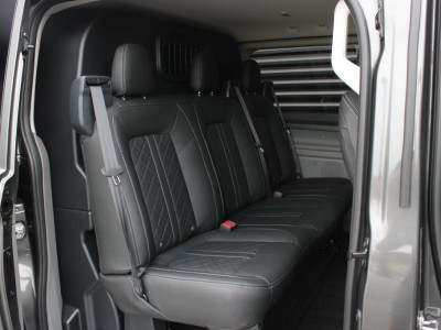 Ford E-Transit Cust. 320 L2H1 Sport 71 kWh DC DUBBEL CABINE / JB-EDITON / CAMERA / 370KM RANGE / APPLE CARPLAY DRIVERS-PACK /FULL 15
