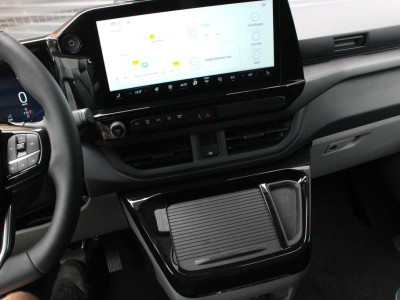 Ford E-Transit Cust. 320 L2H1 Sport 71 kWh DC DUBBEL CABINE / JB-EDITON / CAMERA / 370KM RANGE / APPLE CARPLAY DRIVERS-PACK /FULL 17
