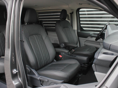 Ford E-Transit Cust. 320 L2H1 Sport 71 kWh DC DUBBEL CABINE / JB-EDITON / CAMERA / 370KM RANGE / APPLE CARPLAY DRIVERS-PACK /FULL 18