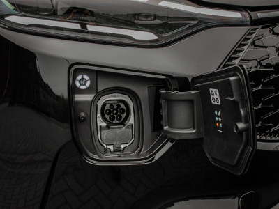 Ford E-Transit Cust. 320 L2H1 Sport 71 kWh DC DUBBEL CABINE / JB-EDITON / CAMERA / 370KM RANGE / APPLE CARPLAY DRIVERS-PACK /FULL 21
