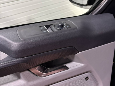 Ford E-Transit Cust. 340 L2H1 Limited 71 kWh, 218Pk, 2300KG Trekhaak, 360 camera VVB526 Prijs zoals getoond foto 17