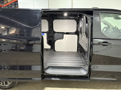 Ford E-Transit Cust. 340 L2H1 Limited 71 kWh 218Pk Dubbele schuifdeur VVB500 Prijs zoals getoond 14