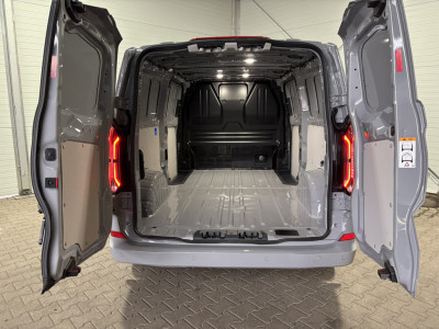 Ford E-Transit Cust. 340 L2H1 Limited 71 kWh Dubbele schuifdeur, trekhaak VVB517 Prijs zoals getoond foto 11