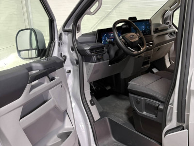 Ford E-Transit Cust. 340 L2H1 Limited 71 kWh Dubbele schuifdeur, trekhaak VVB517 Prijs zoals getoond foto 16