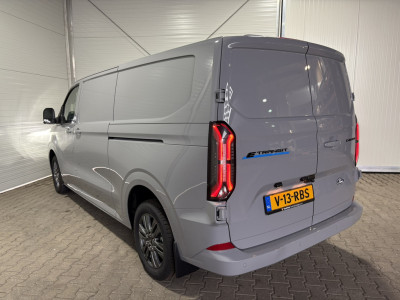 Ford E-Transit Cust. 340 L2H1 Limited 71 kWh Dubbele schuifdeur, trekhaak VVB517 Prijs zoals getoond foto 6