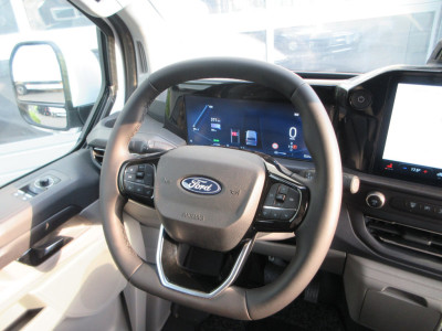 Ford E-Transit Cust. 340 L2, Limited, 71kWh, 218pk, Carplay, Camera, 3-Zits, Stoelverwarming. foto 15