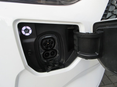 Ford E-Transit Cust. 340 L2, Limited, 71kWh, 218pk, Carplay, Camera, 3-Zits, Stoelverwarming. foto 20