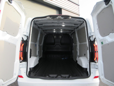Ford E-Transit Cust. 340 L2, Limited, 71kWh, 218pk, Carplay, Camera, 3-Zits, Stoelverwarming. foto 8