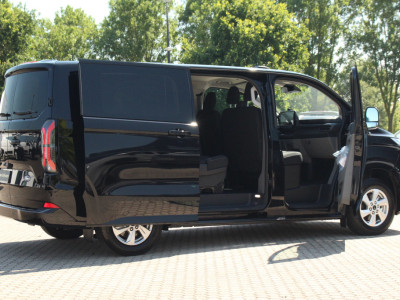Ford E-Transit Custom 320 L1H1 Kombi | 9 persoons | Limited | 71kWh | 100kW/136pk | Trekgewicht 2300kg | Camera | Carplay/Android | Cruise | Lease 771,- p/m 7