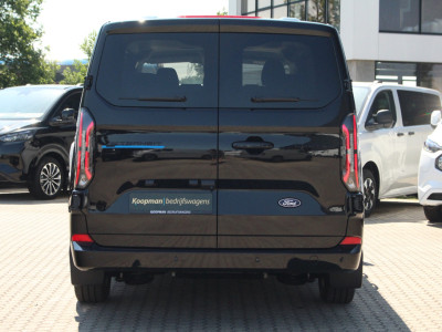 Ford E-Transit Custom 320 L1H1 Kombi | 9 persoons | Limited | 71kWh | 100kW/136pk | Trekgewicht 2300kg | Camera | Carplay/Android | Cruise | Lease 771,- p/m 8