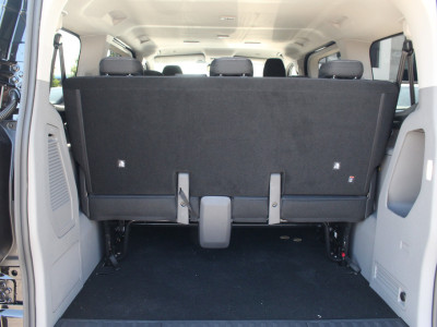 Ford E-Transit Custom 320 L1H1 Kombi Limited | 9 persoons | 71kWh | 100kW/136pk | Trekgewicht 2300kg | Camera | Carplay/Android | Cruise | Lease 771,- p/m foto 10