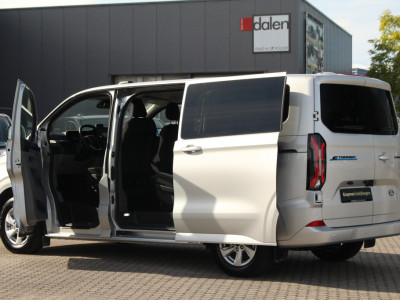 Ford E-Transit Custom 320 L1H1 Kombi Limited | 9 persoons | 71kWh | 100kW/136pk | Trekgewicht 2300kg | Camera | Carplay/Android | Cruise | Lease 771,- p/m foto 14