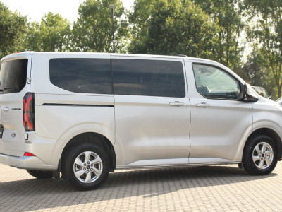 Ford E-Transit Custom 320 L1H1 Kombi Limited | 9 persoons | 71kWh | 100kW/136pk | Trekgewicht 2300kg | Camera | Carplay/Android | Cruise | Lease 771,- p/m foto 6