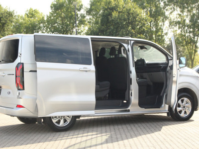 Ford E-Transit Custom 320 L1H1 Kombi Limited | 9 persoons | 71kWh | 100kW/136pk | Trekgewicht 2300kg | Camera | Carplay/Android | Cruise | Lease 771,- p/m foto 7