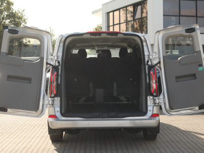 Ford E-Transit Custom 320 L1H1 Kombi Limited | 9 persoons | 71kWh | 100kW/136pk | Trekgewicht 2300kg | Camera | Carplay/Android | Cruise | Lease 771,- p/m foto 9