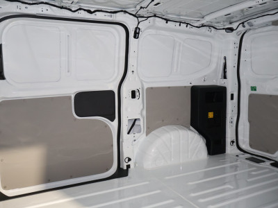 Ford E-Transit Custom 320 L1 H1 Limited 71 kWh 218pk 2x Schuifdeur Trekhaak 17