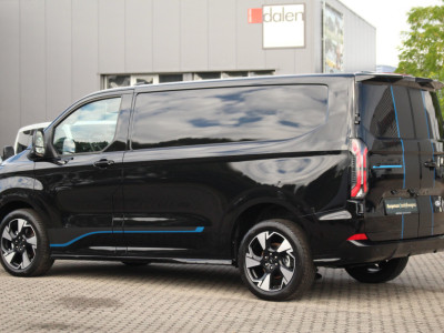 Ford E-Transit Custom 320 L1H1 Sport | 71kWh | 160kW/218pk | Trekgewicht 2300kg | Driver Assist | Adap. Cruise | Stoel+Stuurverw. | Camera | Carplay/Android | Lease 788,- p/m foto 14