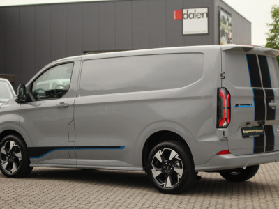 Ford E-Transit Custom 320 L1H1 Sport | 71kWh | 160kW/218pk | Trekgewicht 2300kg | Driver Assist | Adap. Cruise | Stoel+Stuurverw. | Camera | Carplay/Android | Lease 788,- p/m foto 14
