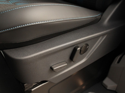Ford E-Transit Custom 320 L1H1 Sport | 71kWh | 160kW/218pk | Trekgewicht 2300kg | Driver Assist | Adap. Cruise | Stoel+Stuurverw. | Camera | Carplay/Android | Lease 788,- p/m foto 18