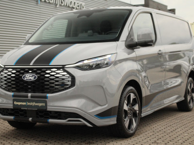 Ford E-Transit Custom 320 L1H1 Sport | 71kWh | 160kW/218pk | Trekgewicht 2300kg | Driver Assist | Adap. Cruise | Stoel+Stuurverw. | Camera | Carplay/Android | Lease 788,- p/m foto 2