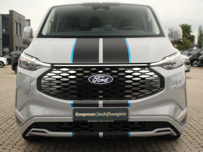 Ford E-Transit Custom 320 L1H1 Sport | 71kWh | 160kW/218pk | Trekgewicht 2300kg | Driver Assist | Adap. Cruise | Stoel+Stuurverw. | Camera | Carplay/Android | Lease 788,- p/m foto 3