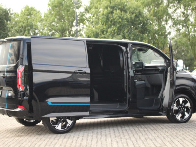 Ford E-Transit Custom 320 L1H1 Sport | 71kWh | 160kW/218pk | Trekgewicht 2300kg | Driver Assist | Adap. Cruise | Stoel+Stuurverw. | Camera | Carplay/Android | Lease 788,- p/m foto 9