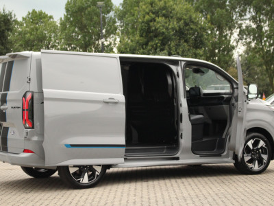 Ford E-Transit Custom 320 L1H1 Sport | 71kWh | 160kW/218pk | Trekgewicht 2300kg | Driver Assist | Adap. Cruise | Stoel+Stuurverw. | Camera | Carplay/Android | Lease 788,- p/m foto 9
