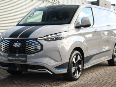 Ford E-Transit Custom 320 L1H1 Sport | 71kWh | 160kW/218pk | Trekgewicht 2300kg | Stoel+Stuurverw. | Camera | Carplay/Android | Lease 753,- p/m foto 2
