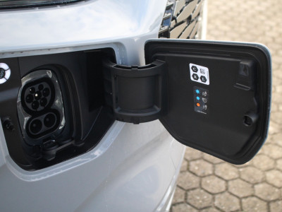 Ford E-Transit Custom 320 L1H1 Sport | 71kWh | 160kW/218pk | Trekgewicht 2300kg | Stoel+Stuurverw. | Camera | Carplay/Android | Lease 753,- p/m foto 5