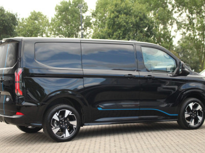 Ford E-Transit Custom 320 L1H1 Sport | 71kWh | 160kW/218pk | Trekgewicht 2300kg | Stoel+Stuurverw. | Camera | Carplay/Android | Lease 753,- p/m foto 6