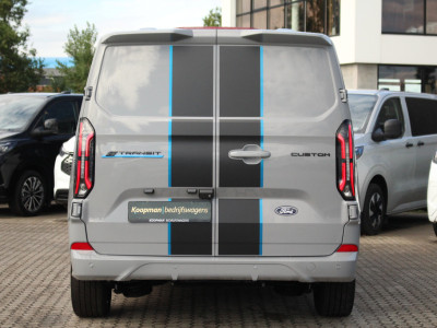 Ford E-Transit Custom 320 L1H1 Sport | 71kWh | 160kW/218pk | Trekgewicht 2300kg | Stoel+Stuurverw. | Camera | Carplay/Android | Lease 753,- p/m foto 8