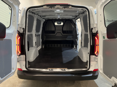 Ford E-Transit Custom 320 L1H1 Trend 65 kWh / 100% Elektrisch !! / Airco / Cruise Control / CarPlay / Camera / LED / 9.650 KM !! foto 5