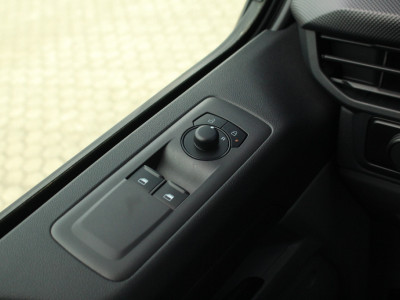 Ford E-Transit Custom 320 L1H1 Trend | 71 kWh | 160kW/218pk | Stuur + Stoelverwarming | Camera | Carplay/Android | Cruise | Lease 681,- p/m foto 18
