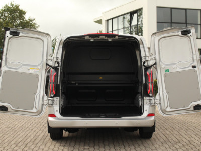 Ford E-Transit Custom 320 L2H1 Limited DC | 71 kWh | 160kW/218pk | Driver Assist | Pro Power | Adap. Cruise | 360° Camera | Carplay/Android | Lease 824,- p/m foto 10
