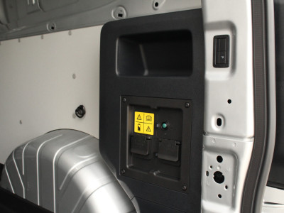 Ford E-Transit Custom 320 L2H1 Limited DC | 71 kWh | 160kW/218pk | Driver Assist | Pro Power | Adap. Cruise | 360° Camera | Carplay/Android | Lease 824,- p/m foto 12