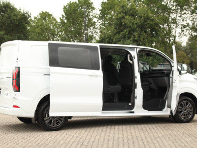 Ford E-Transit Custom 320 L2H1 Limited DC | 71 kWh | 160kW/218pk | Driver Assist | Pro Power | Adap. Cruise | 360° Camera | Carplay/Android | Lease 824,- p/m foto 8