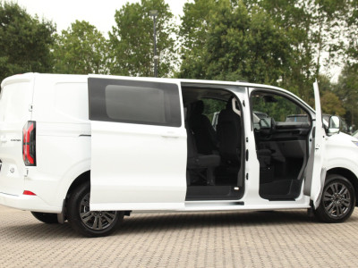 Ford E-Transit Custom 320 L2H1 Limited DC | 71 kWh | 160kW/218pk | Driver Assist | Pro Power | Adap. Cruise | 360° Camera | Carplay/Android | Lease 824,- p/m foto 8