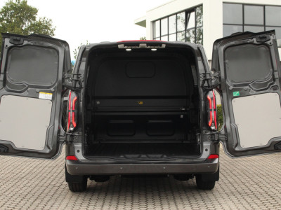 Ford E-Transit Custom 320 L2H1 Limited DC | 71 kWh | 160kW/218pk | Driver Assist | Pro Power | Adap. Cruise | 360° Camera | Keyless | Carplay/Android | Lease 824,- p/m foto 10
