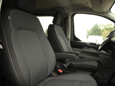 Ford E-Transit Custom 320 L2H1 Limited DC | 71 kWh | 160kW/218pk | Driver Assist | Pro Power | Adap. Cruise | 360° Camera | Keyless | Carplay/Android | Lease 824,- p/m foto 21