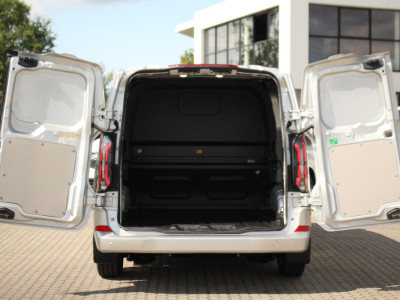Ford E-Transit Custom 320 L2H1 Limited DC | 71 kWh | 160kW/218pk | Pro Power | Trekgewicht 2300kg | Camera | Carplay/Android | Cruise | Lease 806,- p/m 9