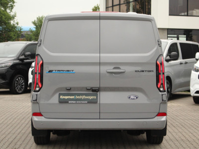 Ford E-Transit Custom 320 L2H1 Limited DC | 71 kWh | 160kW/218pk | Trekgewicht 2300kg | Camera | Carplay/Android | Cruise | Lease 788,- p/m 8