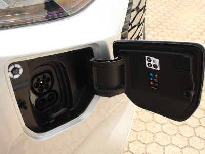 Ford E-Transit Custom 320 L2H1 Limited DC | 71 kWh | 160kW/218pk | Trekgewicht 2300kg | Pro Power | Camera | Carplay/Android | Cruise | Lease 788,- p/m foto 5