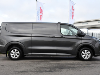 Ford E-Transit Custom 340 L2H1 Limited 65 kWh Virtual, Adaptieve Cruise, Camera, Carplay, Stoelverwarming, LED, 218pk, NAVI, Uniek! 10