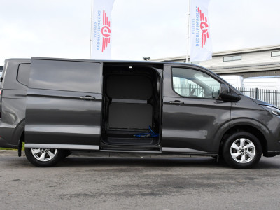 Ford E-Transit Custom 340 L2H1 Limited 65 kWh Virtual, Adaptieve Cruise, Camera, Carplay, Stoelverwarming, LED, 218pk, NAVI, Uniek! 11