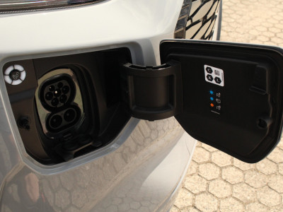Ford E-Transit Custom 340 L2H1 Limited | 71 kWh | 160kW/218pk | Driver Assist | Adap. Cruise | Camera | Carplay/Android | Lease 771,- p/m foto 6