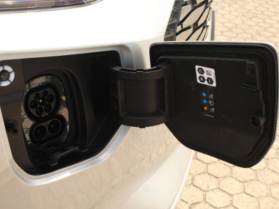 Ford E-Transit Custom 340 L2H1 Limited | 71 kWh | 160kW/218pk | Driver Assist | Adap. Cruise | Camera | Carplay/Android | Lease 771,- p/m foto 7
