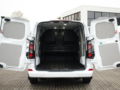 Ford E-Transit Custom 340 L2H1 Limited | 71 kWh | 160kW/218pk | L+R Schuifdeur | Driver Assist | 360gr Camera | Pro Power |  Adaptive Cruise | Lease 753,- p/m foto 8