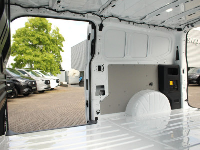 Ford E-Transit Custom 340 L2H1 Limited | 71 kWh | 160kW/218pk | L+R Schuifdeur | Pro Power | Driver Assist | 360° Camera | Adap. Cruise | Lease 753,- p/m foto 18