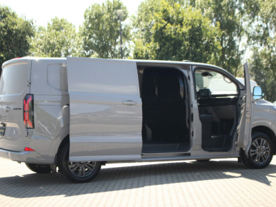 Ford E-Transit Custom 340 L2H1 Limited | 71 kWh | 160kW/218pk | Stoel + Stuurverwarming | Camera | Carplay/Android | Cruise | Lease 735,- p/m 7