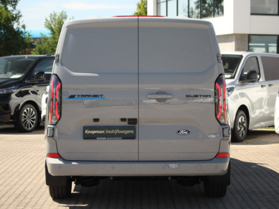 Ford E-Transit Custom 340 L2H1 Limited | 71 kWh | 160kW/218pk | Stoel + Stuurverwarming | Camera | Carplay/Android | Cruise | Lease 735,- p/m 8